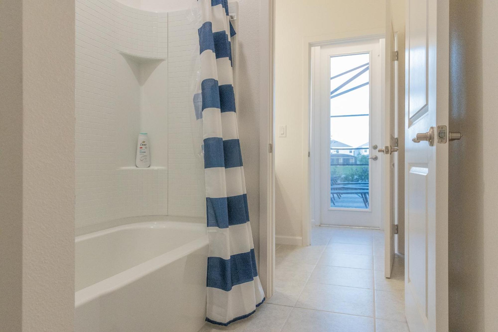 Waterfront Brand New Modern Luxury 8 Bedroom Pool House! Sleeps 16 Kissimmee Eksteriør bilde