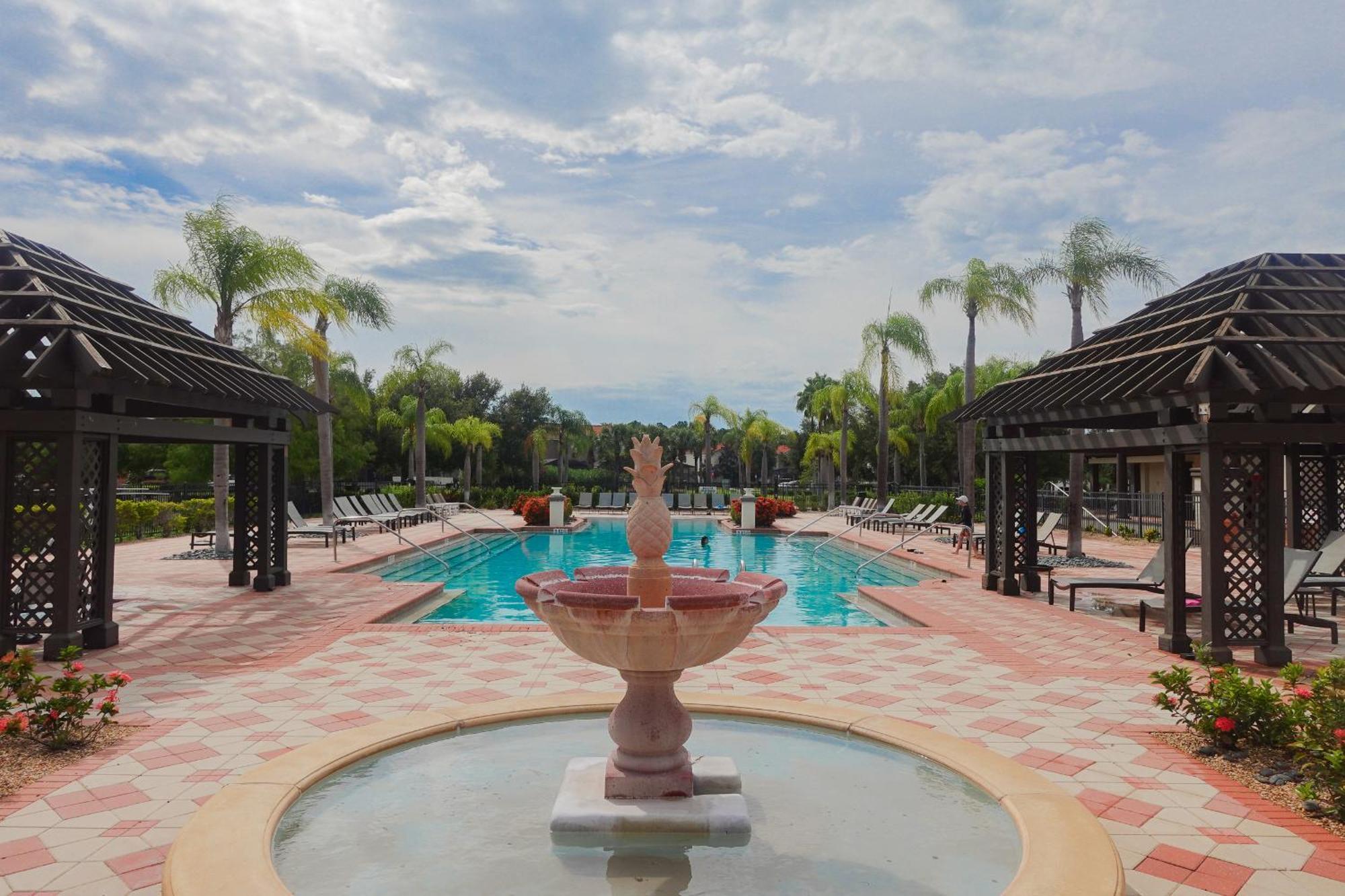 Waterfront Brand New Modern Luxury 8 Bedroom Pool House! Sleeps 16 Kissimmee Eksteriør bilde