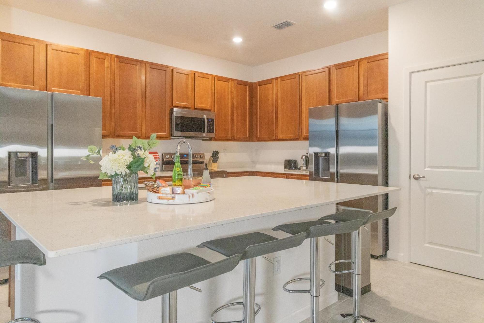 Waterfront Brand New Modern Luxury 8 Bedroom Pool House! Sleeps 16 Kissimmee Eksteriør bilde