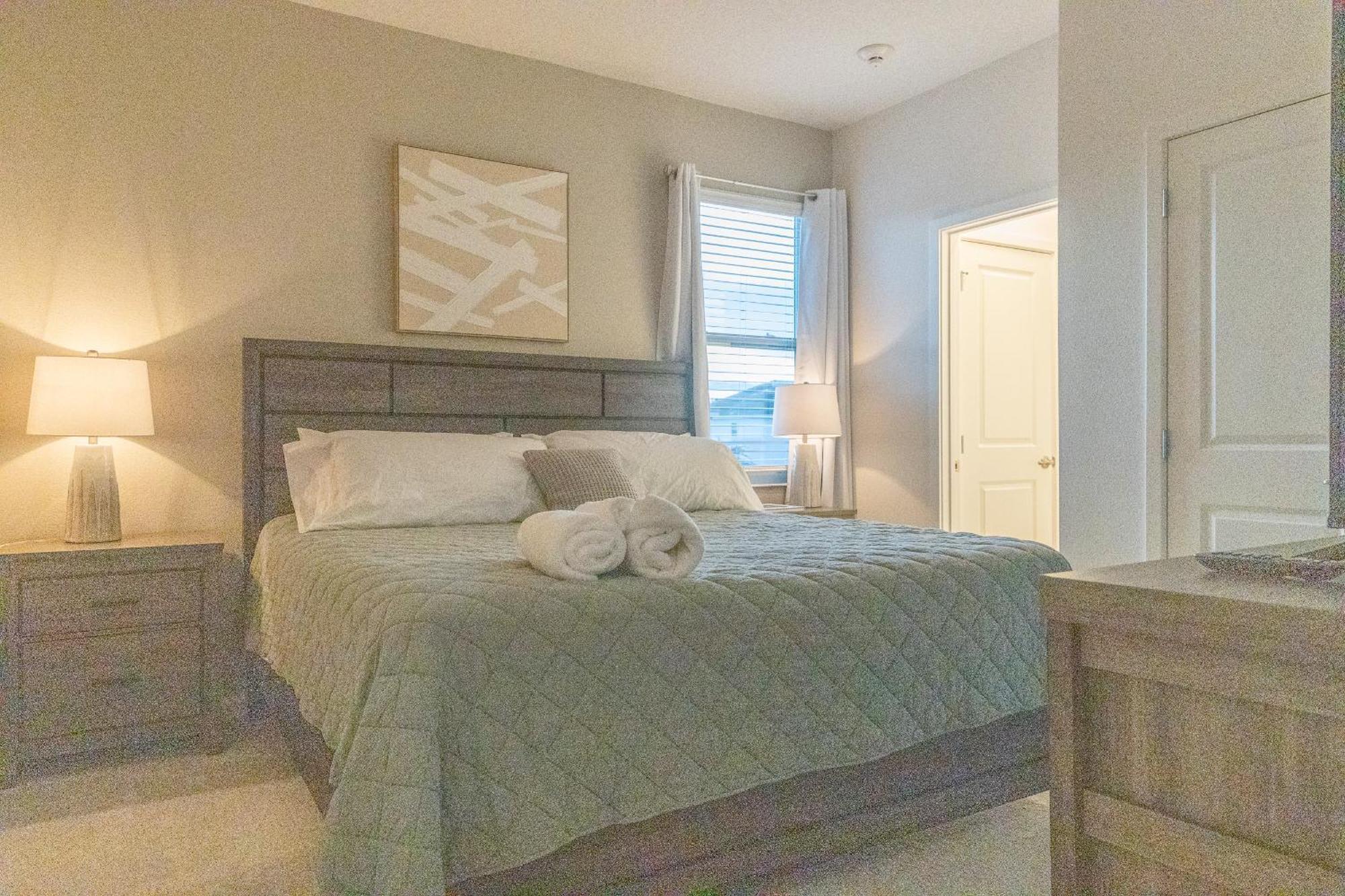 Waterfront Brand New Modern Luxury 8 Bedroom Pool House! Sleeps 16 Kissimmee Eksteriør bilde